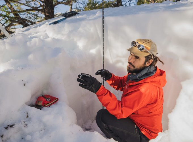 Experiencias de rando / randonnée en la Cordillera de los Andes. Ski touring trips in the Andes Mountains.