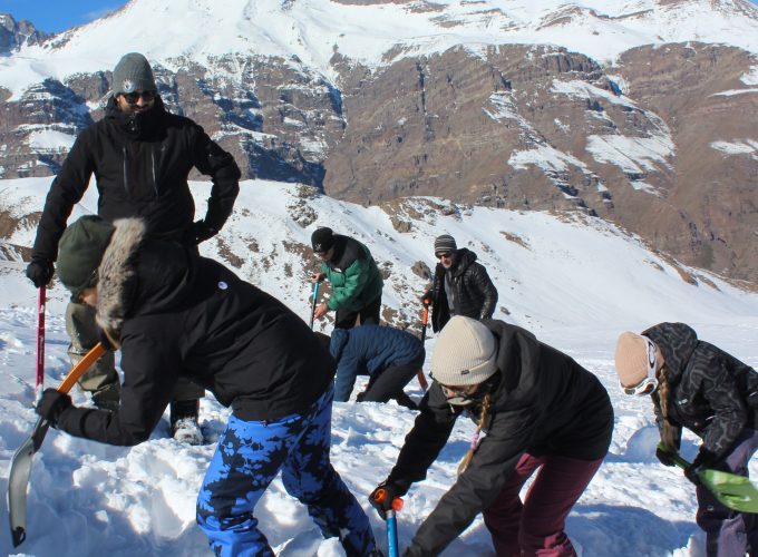 Experiencias de rando / randonnée en la Cordillera de los Andes. Ski touring trips in the Andes Mountains.
